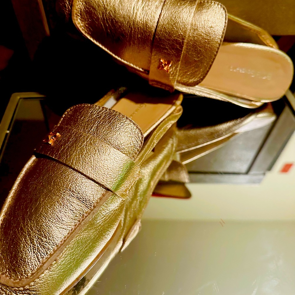Comfort shoes, nice color